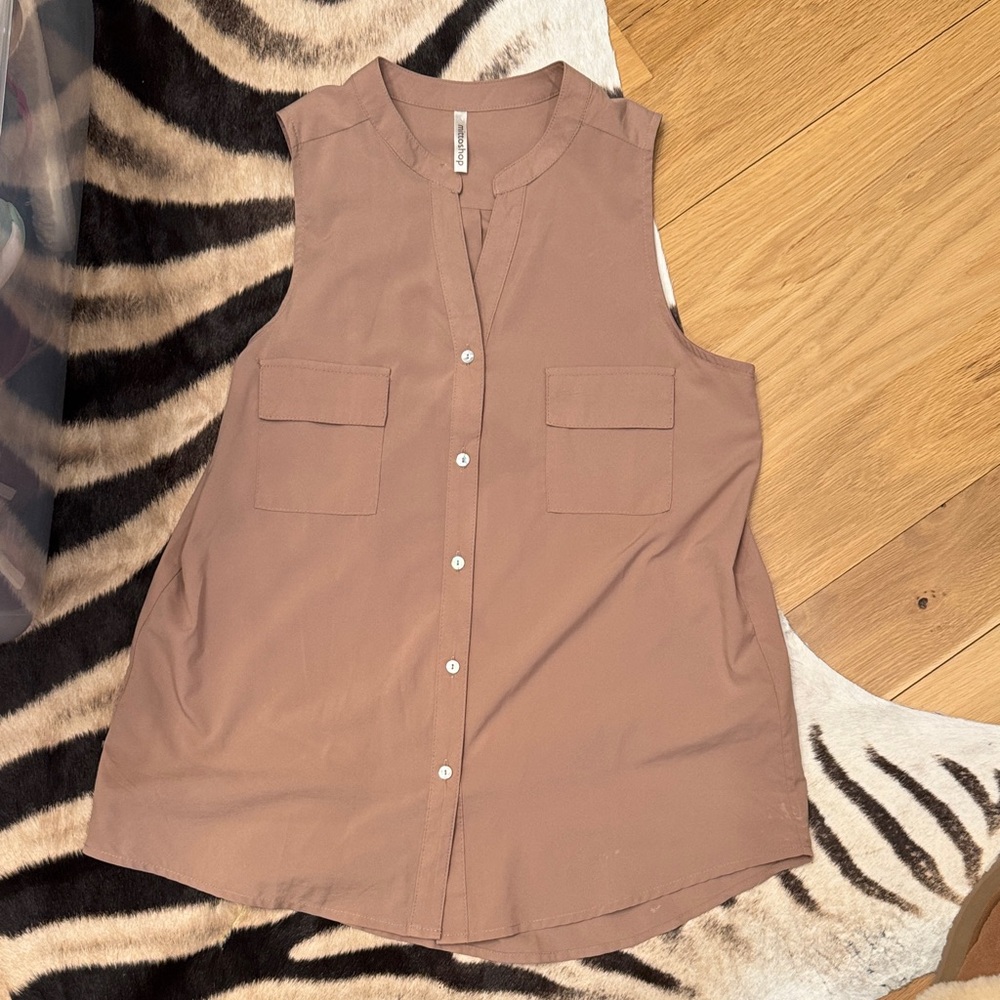 Mittoshop Sleeveless Tan Button-Down Shirt